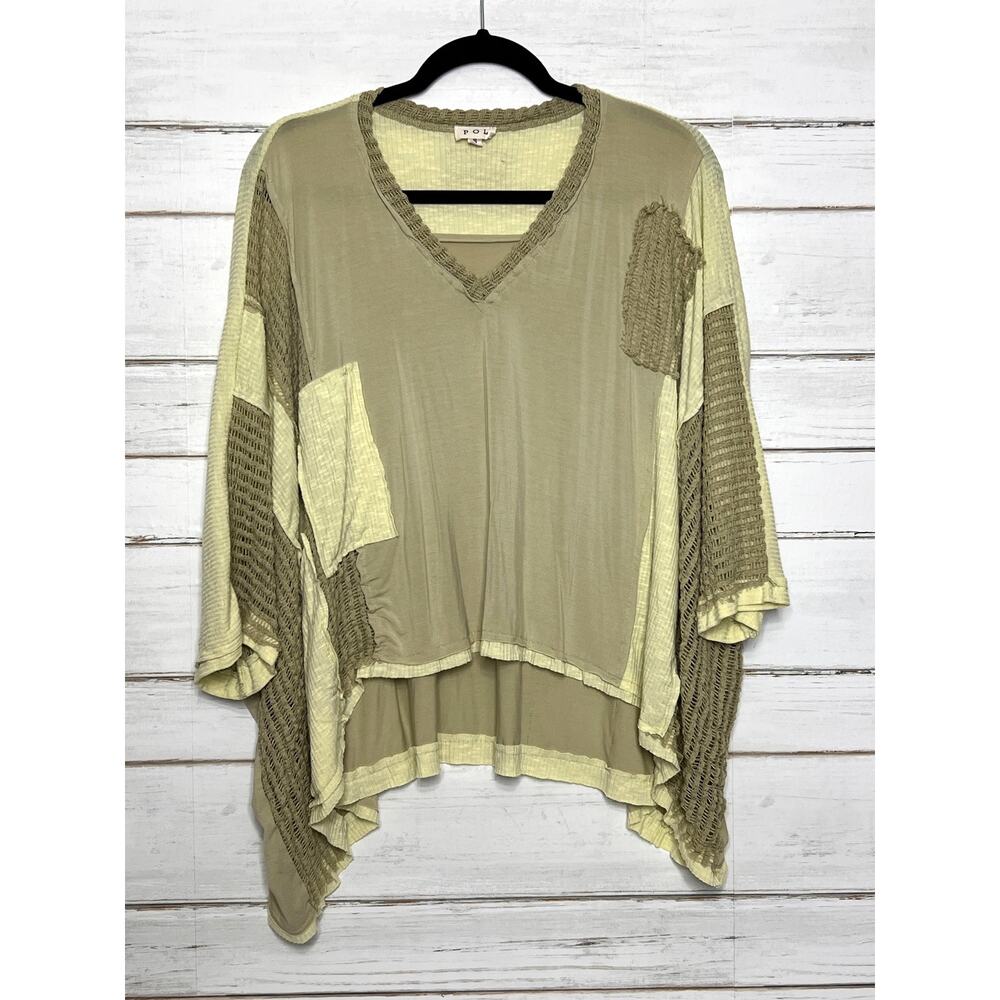 POL City Drifrter Oversized Boho Top Size Small Pistachio Green V Neck
